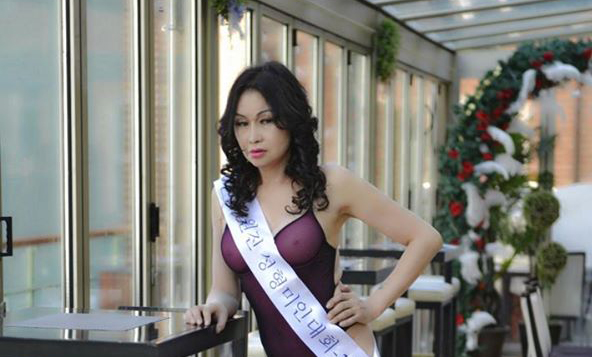 Төгс эмэгтэй болсон Н.Ган-Одын “хагас нүцгэн” зураг